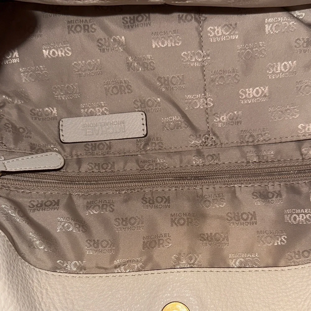 MICHAEL Michael Kors Bedford Cream and Brown Hobo Bag Gold Hardware Soft Leather